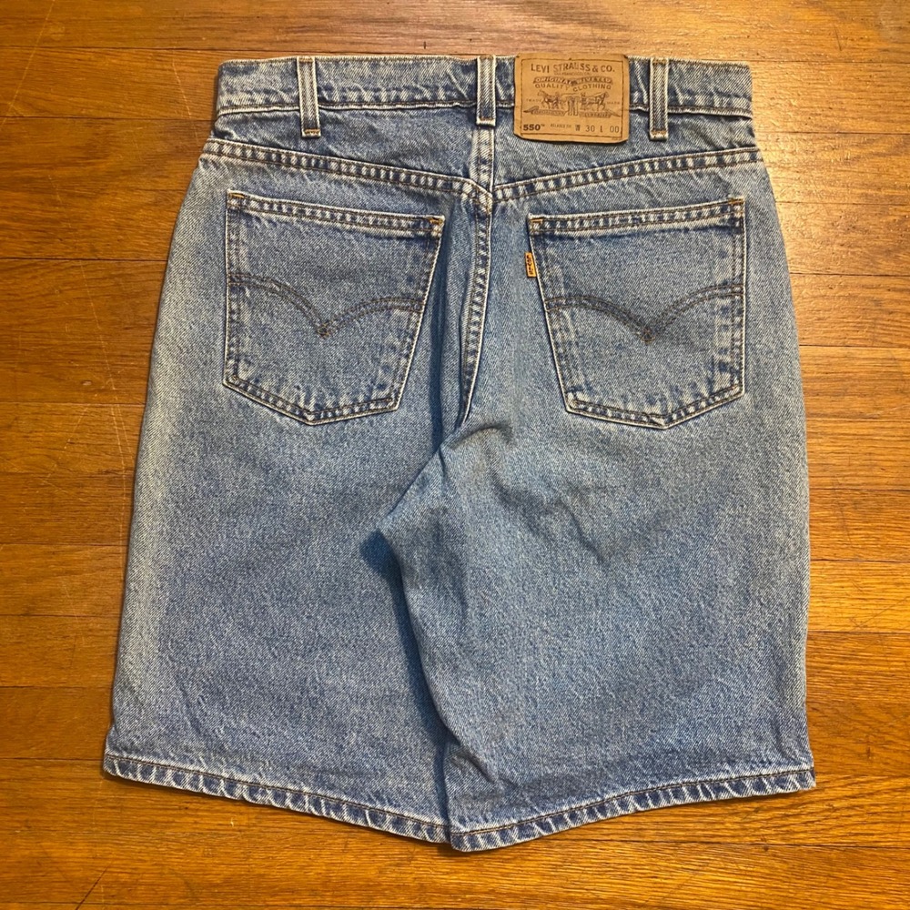 Vintage Levis 550 Relaxed Fit Denim Shorts Light Wash Orange Tab Mens 30x10